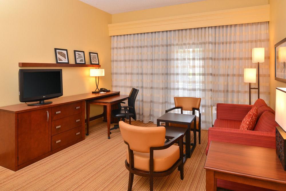 Courtyard By Marriott Columbia Northeast/Fort Jackson Area Zewnętrze zdjęcie